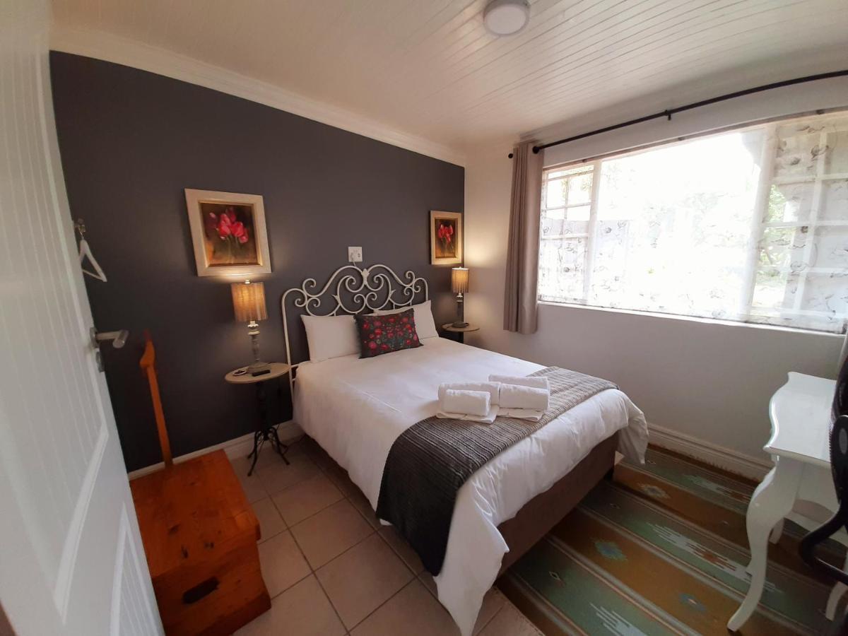 At 98 On Lynburn Guest House Pretoria-Noord Buitenkant foto