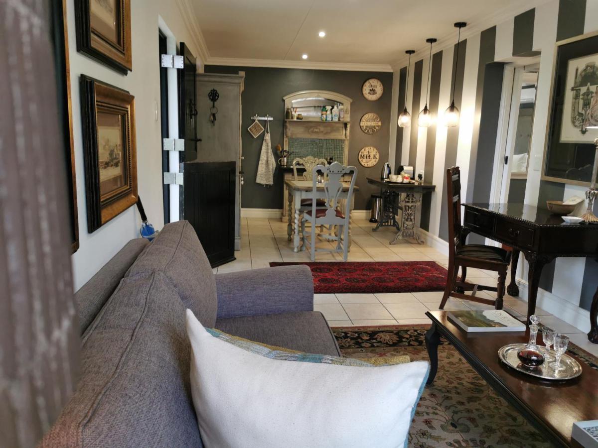 At 98 On Lynburn Guest House Pretoria-Noord Buitenkant foto