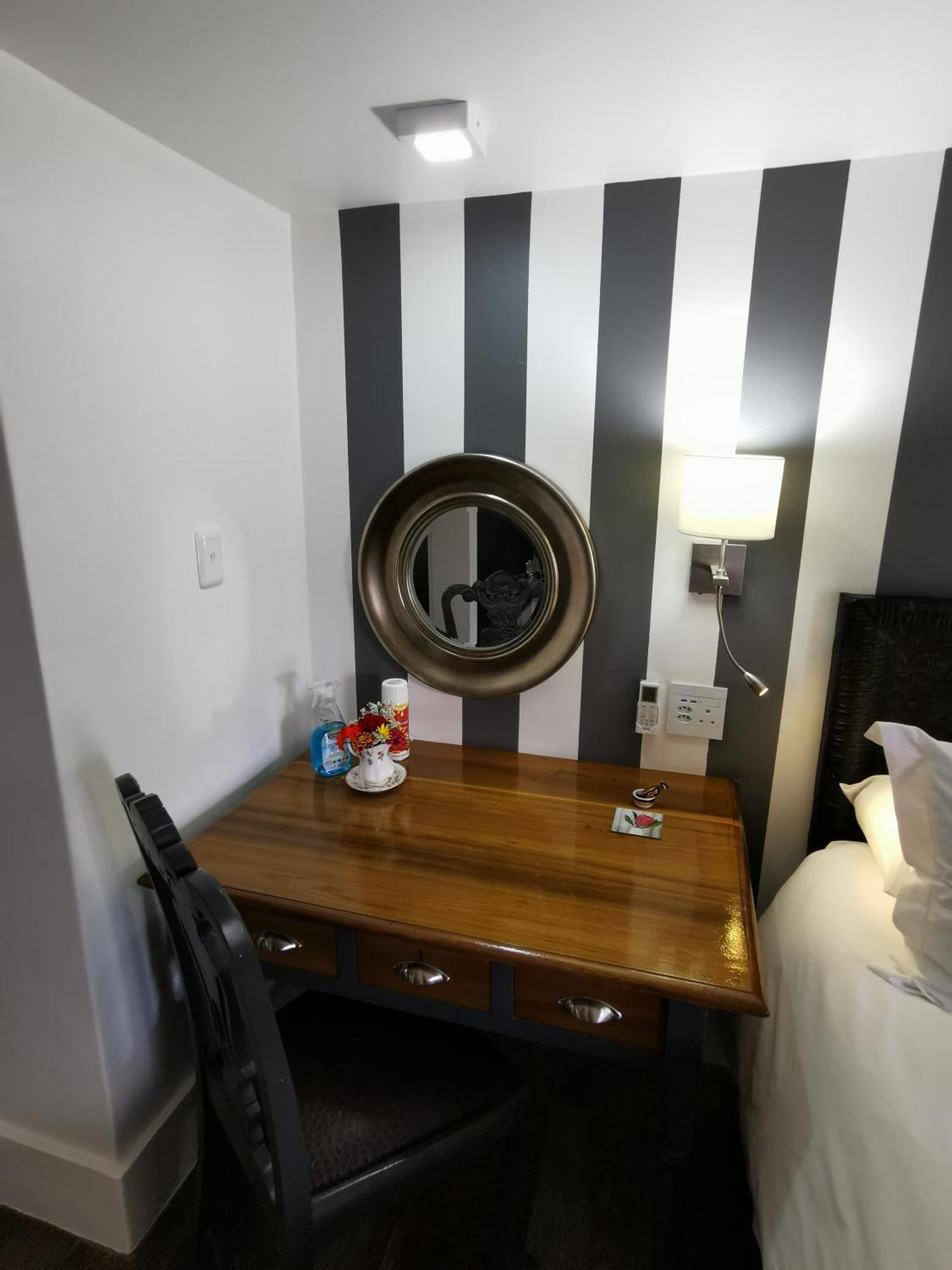 At 98 On Lynburn Guest House Pretoria-Noord Kamer foto